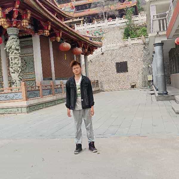 28岁岁江西单身帅哥 - 吴忠吉缘网