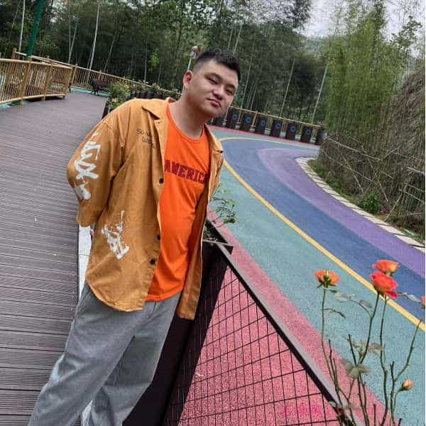 28岁岁湖南单身帅哥 - 吴忠吉缘网